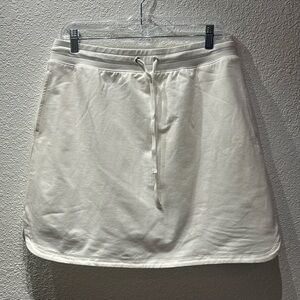 Karen Scott Skort size medium , white NWT.